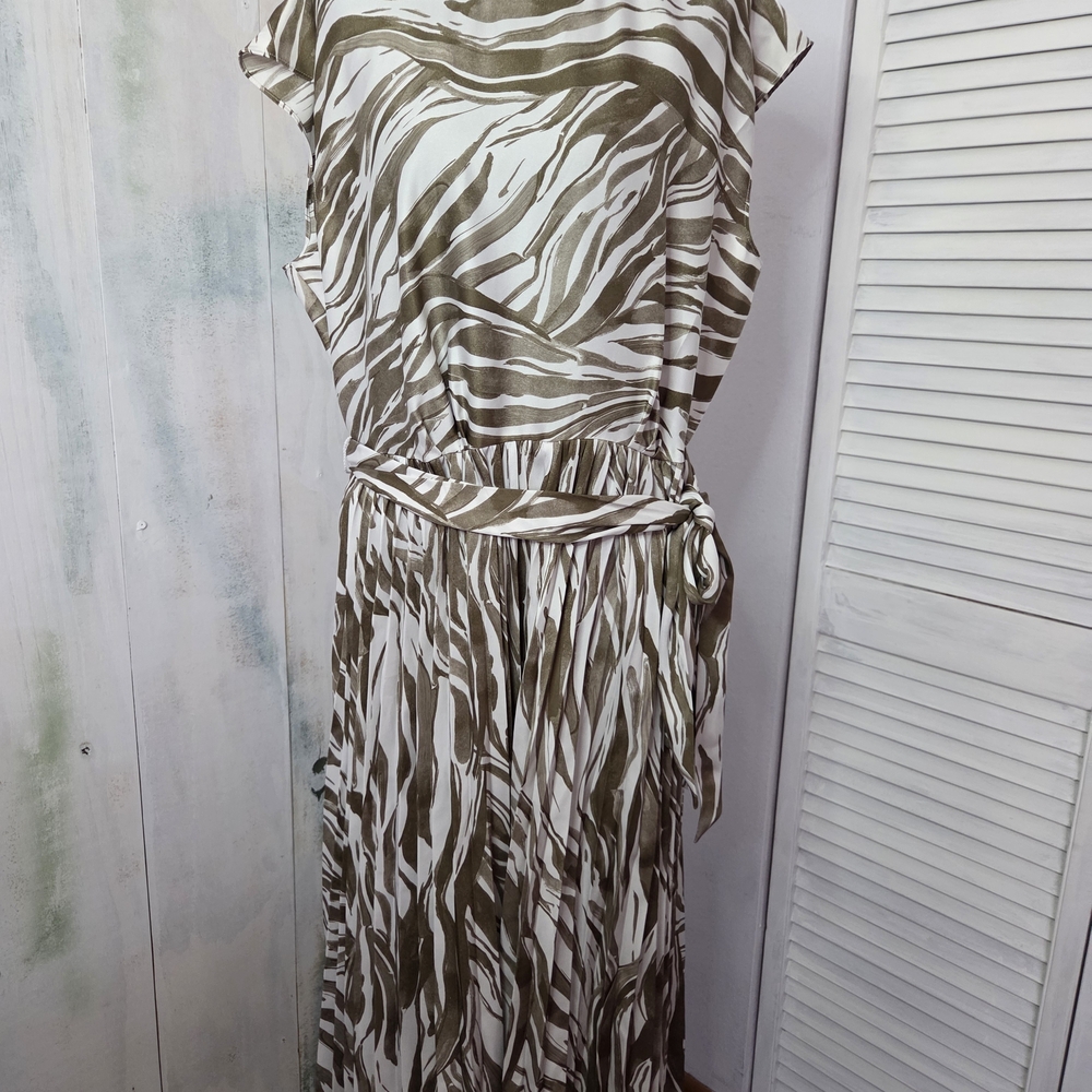 Nine West Olive and White Zebra Midi Pleated Dress